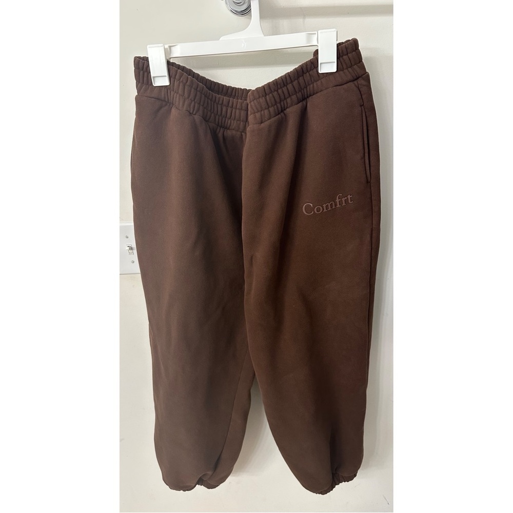 * matching set* Comfrt brown jogger pants and sweatshirt